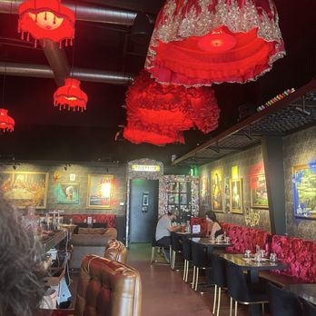 The Starving Artist - Dive Bars Near Me - Phoenix, Arizona