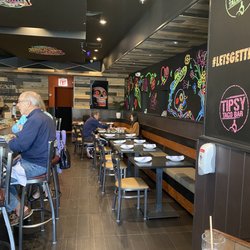 Tipsy Taco - Dining room