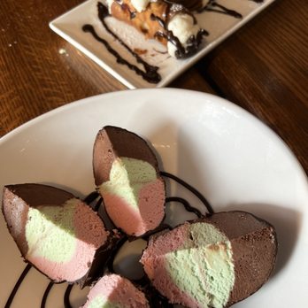 Manny's Barzzeria - Spumoni Bombe and cannoli. Perfect to finish the meal. - Pizza Near Me - Isleton, California Manny's Barzzeria - Spumoni Bombe and cannoli. Perfect to finish the meal. - Pizza Near Me - Isleton, California