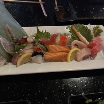 iSushi - Omakase Sashimi A - Sushi Bars Near Me - Renton, Washington