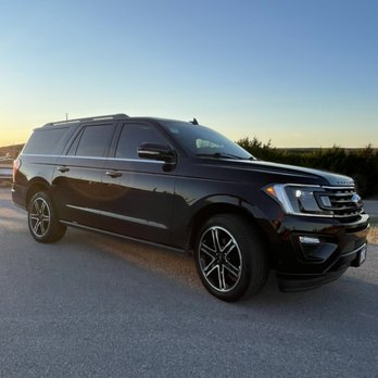 Freedom Luxury Transportation - Limited Edition Ford Expedition Max - Limos Near Me - Haltom City, Texas Freedom Luxury Transportation - Limited Edition Ford Expedition Max - Limos Near Me - Haltom City, Texas