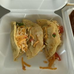 El Volcan Mexican Grill & Cantina - Crunchy Beef Tacos