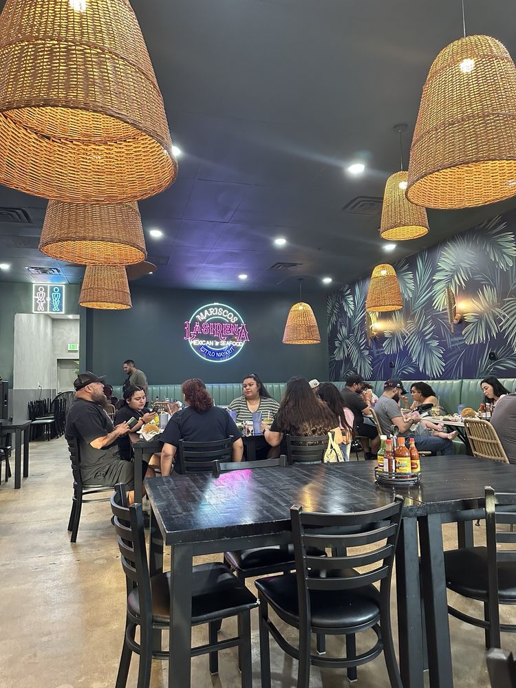 Mariscos La Sirena