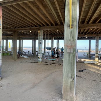 Beachfront Deck Bar & Grill - Swings and hammock - Bars Near Me - Surfside Beach, Texas
