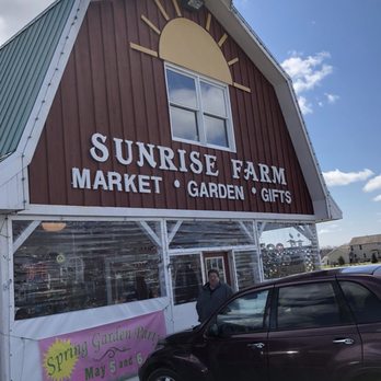 Sunrise Farm - A family favorite for 40+ years! - Fruits & Veggies Near Me - Burton, Ohio Sunrise Farm - A family favorite for 40+ years! - Fruits & Veggies Near Me - Burton, Ohio