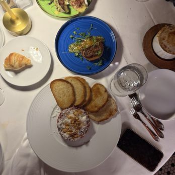 Mae Daly's - Foie gras, beef tartare, stuffed oysters - Steakhouses Near Me - Las Vegas, Nevada Mae Daly's - Foie gras, beef tartare, stuffed oysters - Steakhouses Near Me - Las Vegas, Nevada