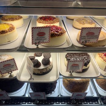 Junior's Restaurant - Iconic Cheesecake - Bakeries Near Me - Brooklyn, New York