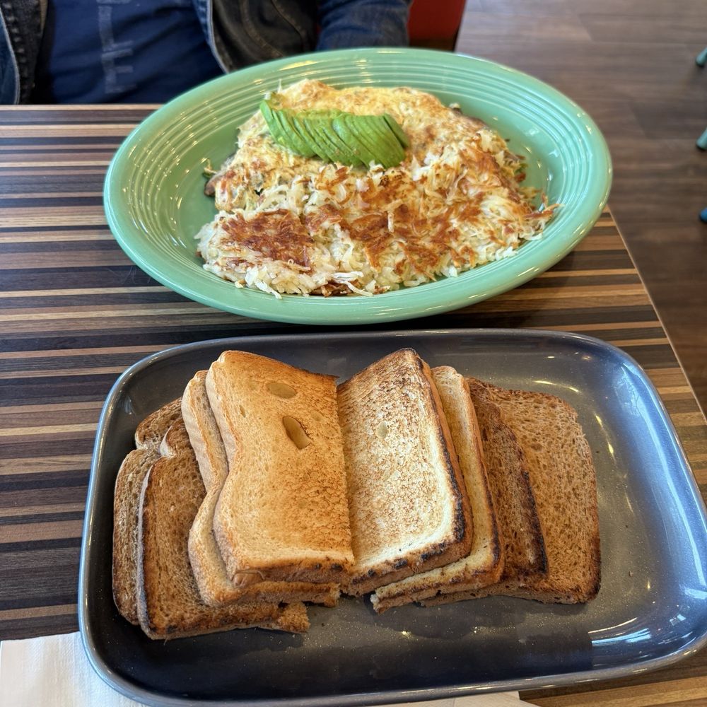 Tom's - Pasadena - Burgers Near Me - Pasadena, California