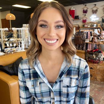Undeniably Boutique - Women's Clothing Near Me - Kalamazoo, Michigan Undeniably Boutique - Women's Clothing Near Me - Kalamazoo, Michigan