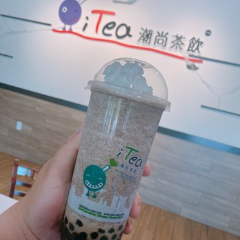i-Tea - IG: @KevinEatsItAll Black tea Oreo & creamy frosty - Ramen Near Me - Sacramento, California i-Tea - IG: @KevinEatsItAll Black tea Oreo & creamy frosty - Ramen Near Me - Sacramento, California