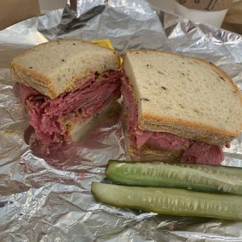 Mensch's Deli - Very Dry....had to add extra Mustard and drink water with each bite. - Delis Near Me - Evanston, Illinois
