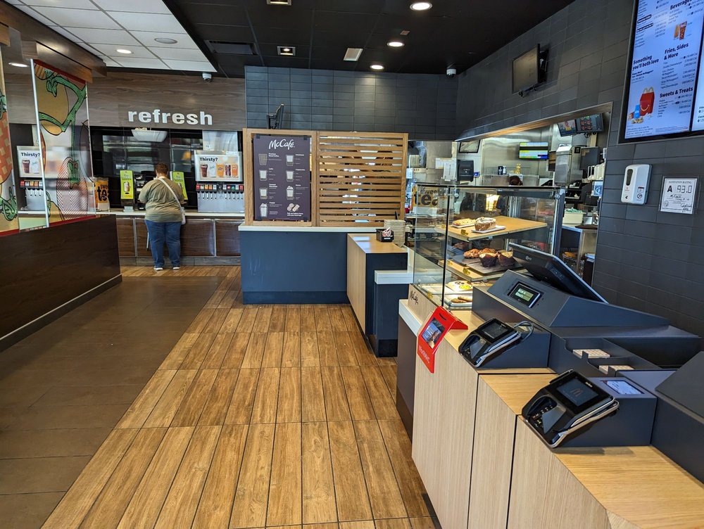 MCDONALD’S Updated August 2024 10 Reviews 600 S Main St