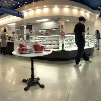 The Chocolat Bar - Pano of Eagle store - Chocolatiers & Shops Near Me - Eagle, Idaho
