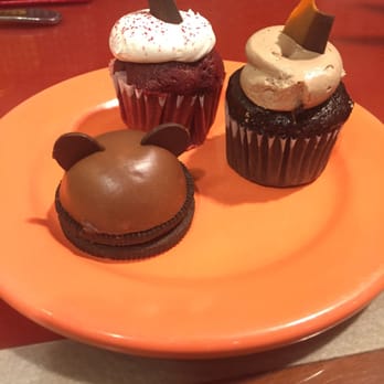Chef Mickey's - Mickey Dome, Red Velvet Cupcake, and Minnie Cupcake - American Near Me - Lake Buena Vista, Florida