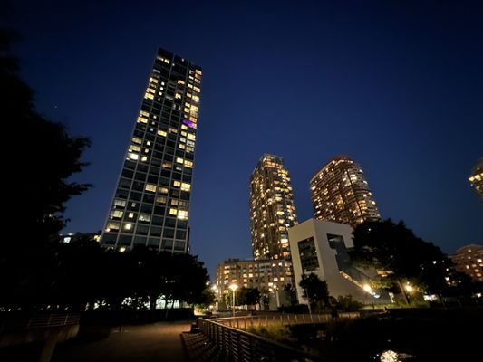 Hunter's Point South Park by null