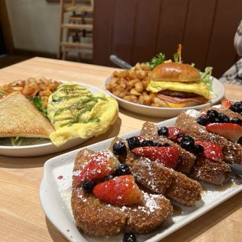 Popping Yolk Cafe - California Omelette, House French Toast, Ham and Sausage Sandwich - Breakfast & Brunch Near Me - Pasadena, California Popping Yolk Cafe - California Omelette, House French Toast, Ham and Sausage Sandwich - Breakfast & Brunch Near Me - Pasadena, California
