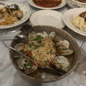 Via Triozzi - linguine alle vongole - Italian Near Me - Dallas, Texas Via Triozzi - linguine alle vongole - Italian Near Me - Dallas, Texas