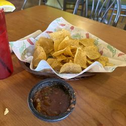 Jaimes Rancho - Salsa and chips
