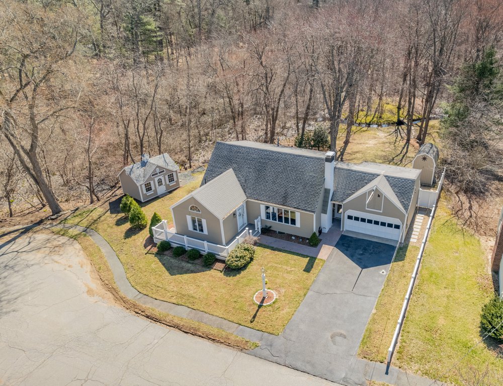 BETSY WOODS LEADING EDGE REAL ESTATE Contact Agent 228 Cabot St