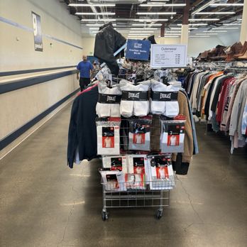 Goodwill Store & Donation Center - Thrift Stores Near Me - Walnut Creek, California Goodwill Store & Donation Center - Thrift Stores Near Me - Walnut Creek, California