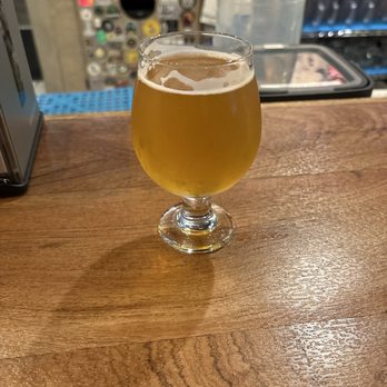 True Symmetry Brewing - West wind IPA 1/2 pour - Breweries Near Me - Suisun City, California True Symmetry Brewing - West wind IPA 1/2 pour - Breweries Near Me - Suisun City, California