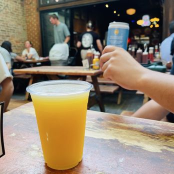 Sheffield's Wine & Beer Garden - Bars Near Me - Chicago, Illinois Sheffield's Wine & Beer Garden - Bars Near Me - Chicago, Illinois