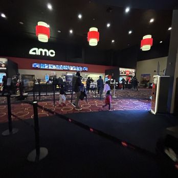 AMC Northbrook 14 - Cinema Near Me - Northbrook, Illinois