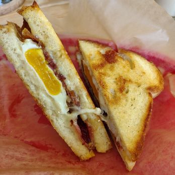 Songbird - Breakfast sandwich - Breakfast & Brunch Near Me - St. Louis, Missouri Songbird - Breakfast sandwich - Breakfast & Brunch Near Me - St. Louis, Missouri