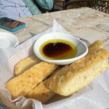 Armando's - Complimentary bread - Pizza Near Me - Winter Park, Florida