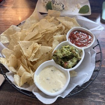 Longboard Cafe - Chips with the kitchen sink - New American Near Me - Ocean City, Maryland Longboard Cafe - Chips with the kitchen sink - New American Near Me - Ocean City, Maryland