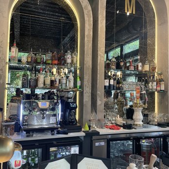 Mangoni - Bar - Pizza Near Me - Winter Garden, Florida