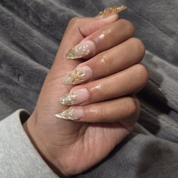 Elite Nails And Spa - Gold nails with 3d design and gems - Nail Salons Near Me - Simi Valley, California