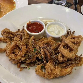 Yard House - Fried Calamari - New American Near Me - Mclean, Virginia