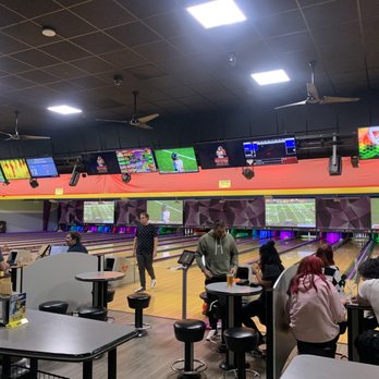 Capitol Bowl - Nice ambience - Bowling Near Me - West Sacramento, California