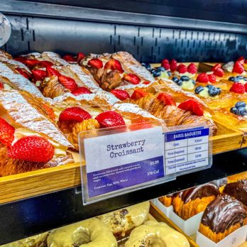 Paris Baguette - Strawberry Croissant - $5.99 - Bakeries Near Me - Lewisville, Texas Paris Baguette - Strawberry Croissant - $5.99 - Bakeries Near Me - Lewisville, Texas