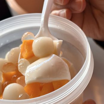 Hui Lau Shan - C8. Coconut Jelly With Mango - Desserts Near Me - Berkeley, California Hui Lau Shan - C8. Coconut Jelly With Mango - Desserts Near Me - Berkeley, California