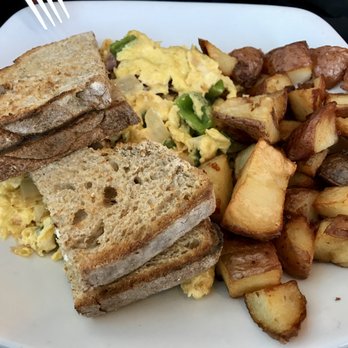 Uncommon Grounds - Omelete with Potatoes and Sourdough Toast - Breakfast & Brunch Near Me - Watertown, Massachusetts