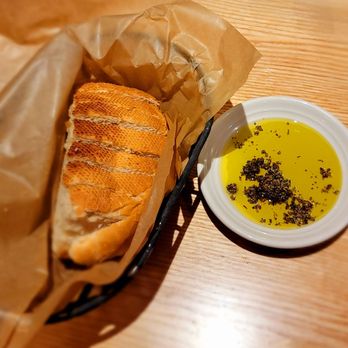Carrabba's Italian Grill - Carrabbas Italian Grill, Complimentary Bread - Italian Near Me - Amherst, New York