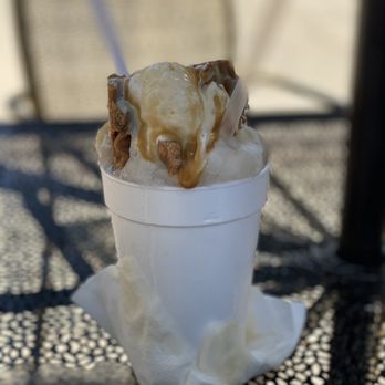 Everythang Nola Cafe - Praline Snowball - Coffee & Tea Near Me - Atlanta, Georgia