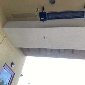 First Watch - Another broken heater, 4 total outside - Cafes Near Me - Phoenix, Arizona