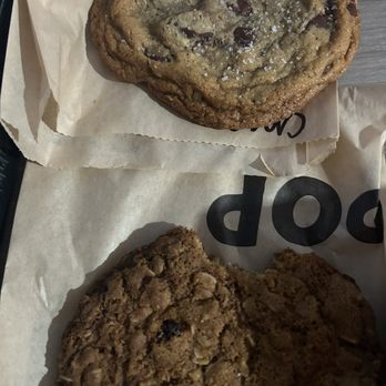 Pop Pie - Chocolate chip and oatmeal golden raisin - Bakeries Near Me - San Diego, California Pop Pie - Chocolate chip and oatmeal golden raisin - Bakeries Near Me - San Diego, California