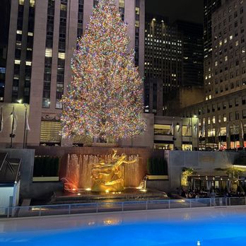 Rockefeller Center - Only steps away!!! Beautiful - Shopping Centers Near Me - New York, New York Rockefeller Center - Only steps away!!! Beautiful - Shopping Centers Near Me - New York, New York