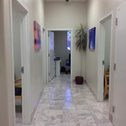 Jeffrey G Blue,MD - Hallway