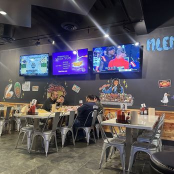 Kick & Boil Crab - Interior - Cajun/Creole Near Me - Santa Ana, California Kick & Boil Crab - Interior - Cajun/Creole Near Me - Santa Ana, California