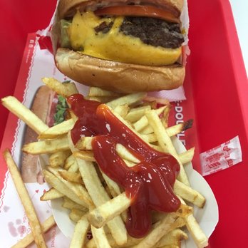 In-N-Out Burger - Burgers Near Me - Encinitas, California