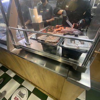 Harris BBQ - The carving station - Barbeque Near Me - Coalinga, California