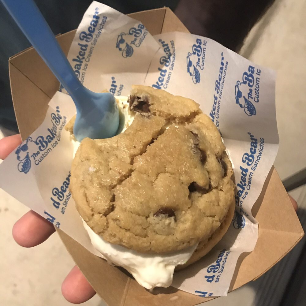 The Baked Bear - Chocolate chip cookie sandwich with vanilla- fake tasting ice cream - Ice Cream & Frozen Yogurt Near Me - Austin, Texas