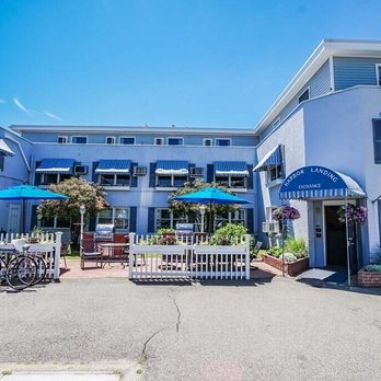Harbor Landing - Oasis in Vineyard Haven - Hotels Near Me - Vineyard Haven, Massachusetts
