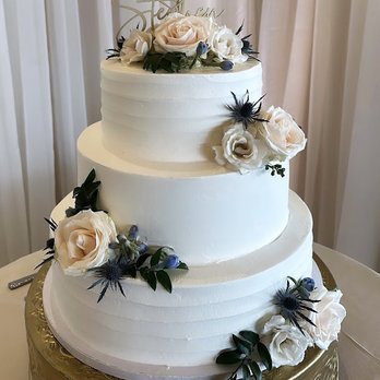Flower Divas - Cake floral (cake made by IDoWeddingCakes) - Florists Near Me - Santa Clara, California