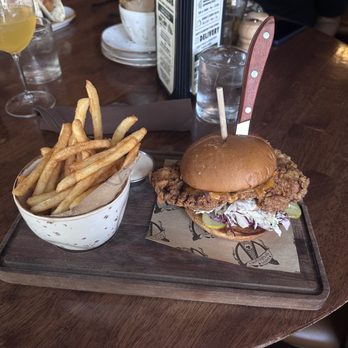 Pappy McGregor's - Fried Chicken Sandwich - Irish Pub Near Me - Paso Robles, California Pappy McGregor's - Fried Chicken Sandwich - Irish Pub Near Me - Paso Robles, California